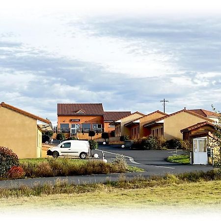 Hotel Cantal Cottages Saint-Georges  Екстер'єр фото
