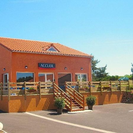 Hotel Cantal Cottages Saint-Georges  Екстер'єр фото