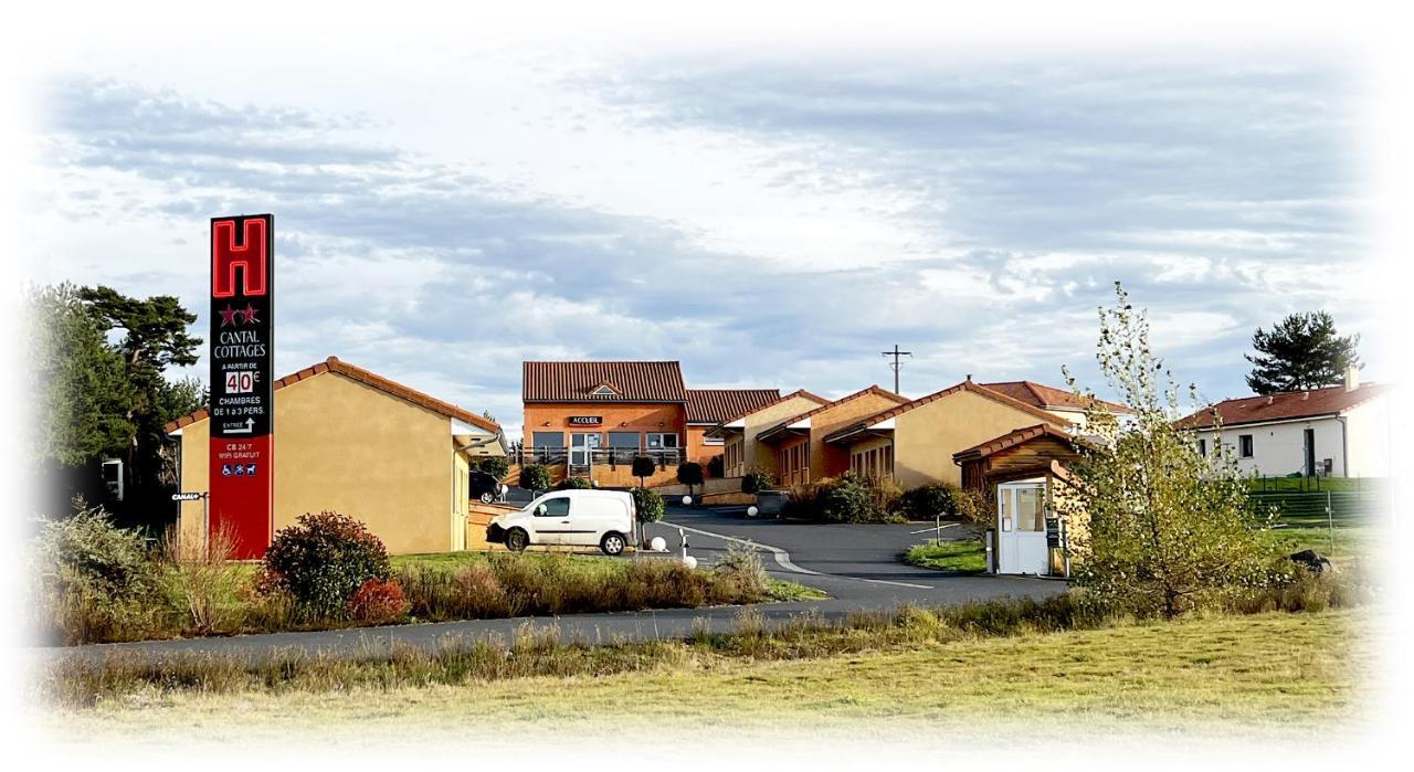 Hotel Cantal Cottages Saint-Georges  Екстер'єр фото