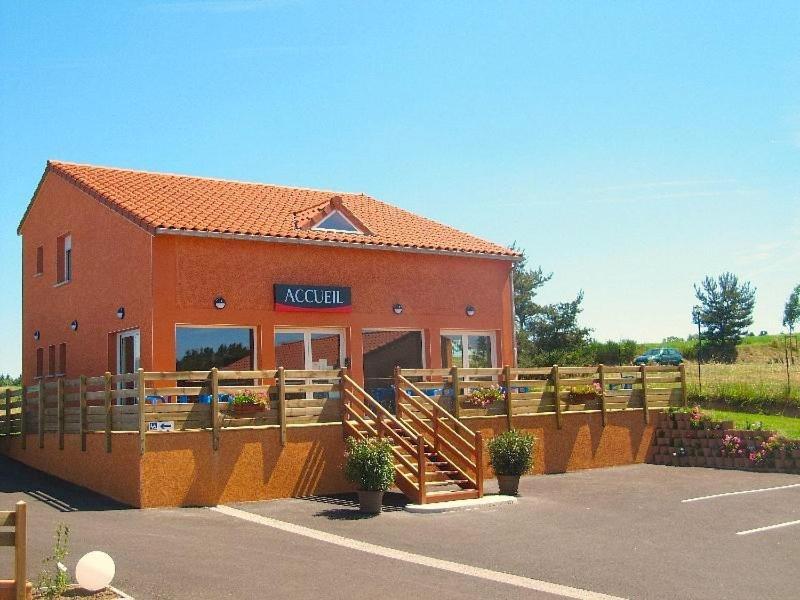 Hotel Cantal Cottages Saint-Georges  Екстер'єр фото