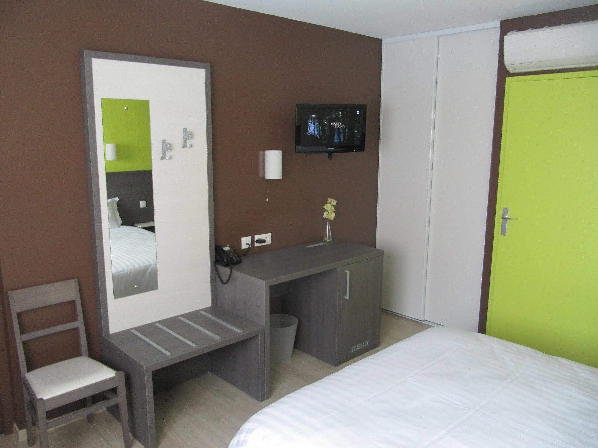 Hotel Cantal Cottages Saint-Georges  Екстер'єр фото