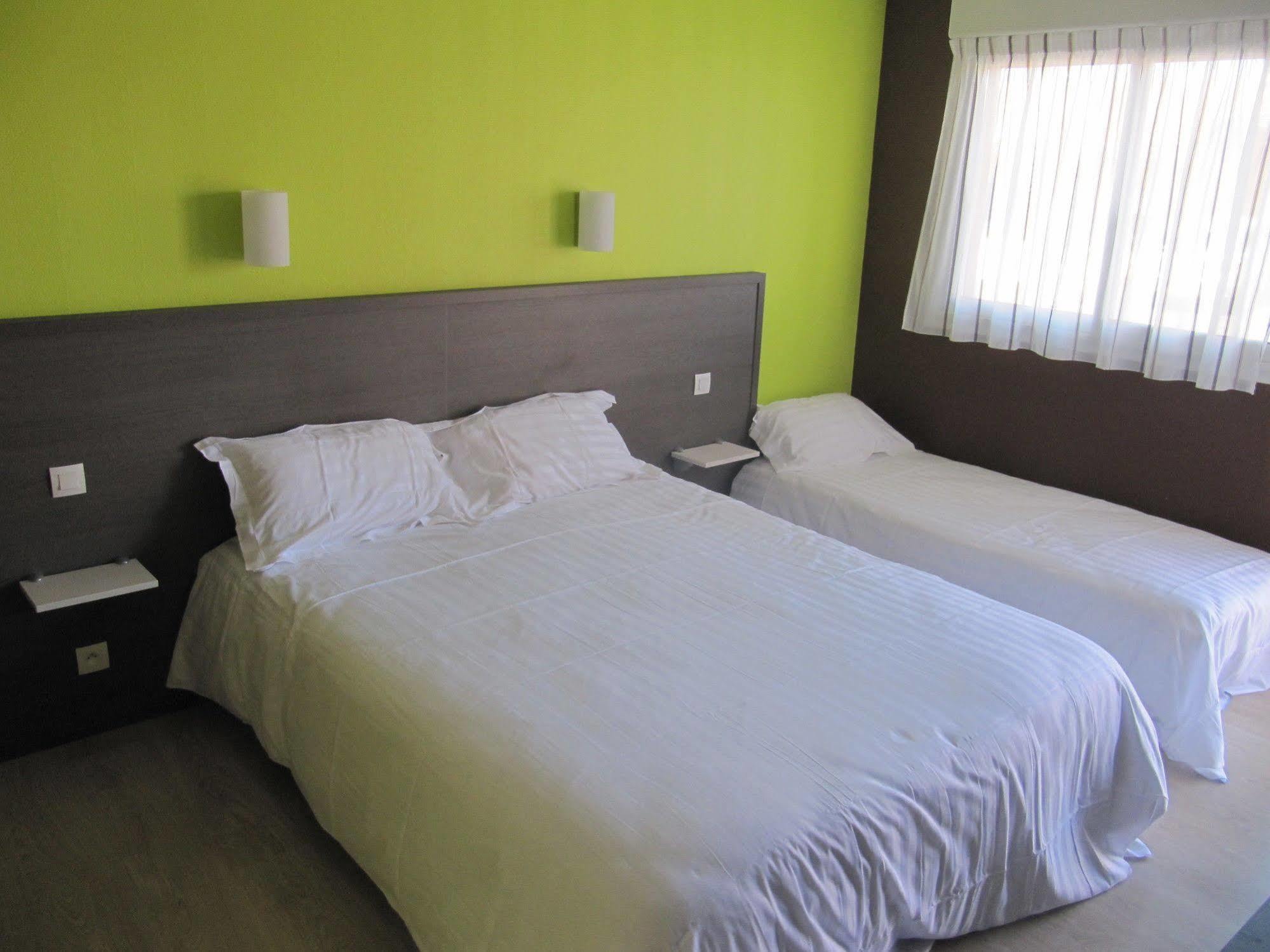 Hotel Cantal Cottages Saint-Georges  Екстер'єр фото